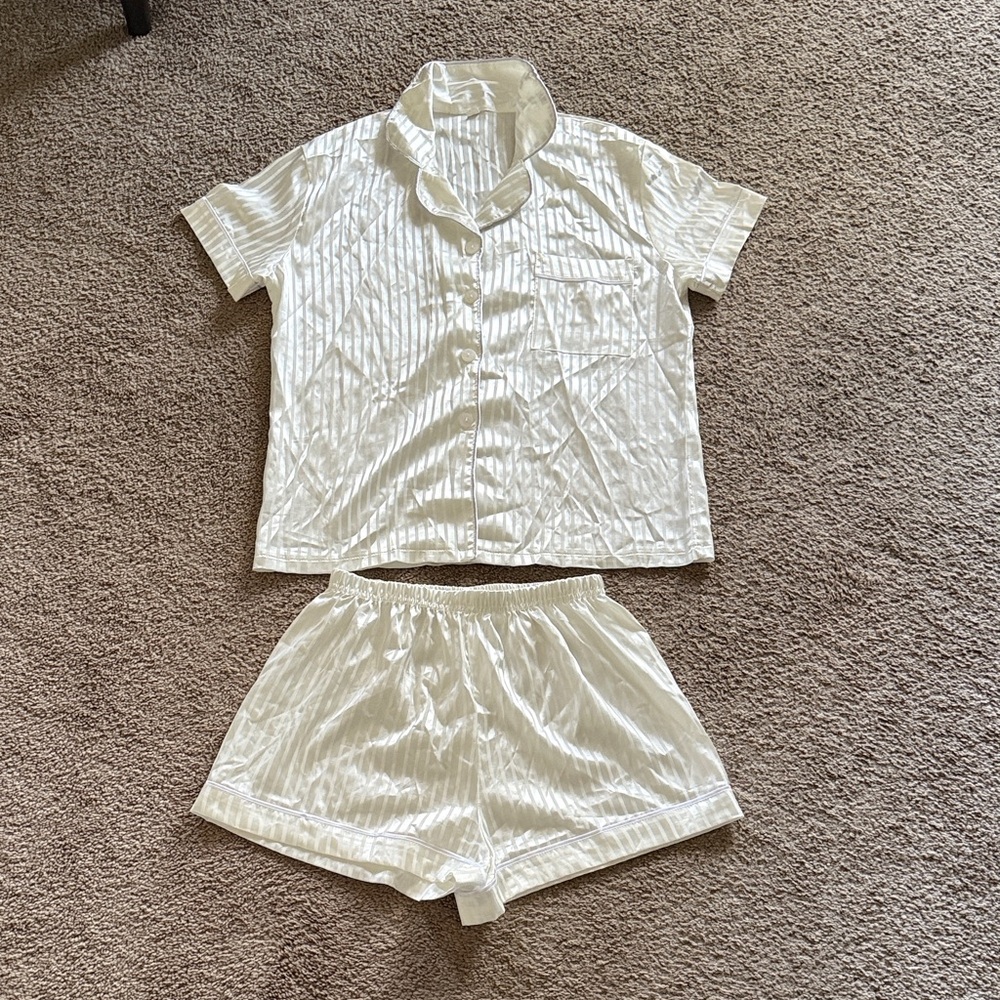 Women’s White Satin Sleepwear Set - Picture 2 of 8